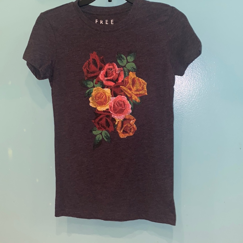 Short sleeve dark tshirt